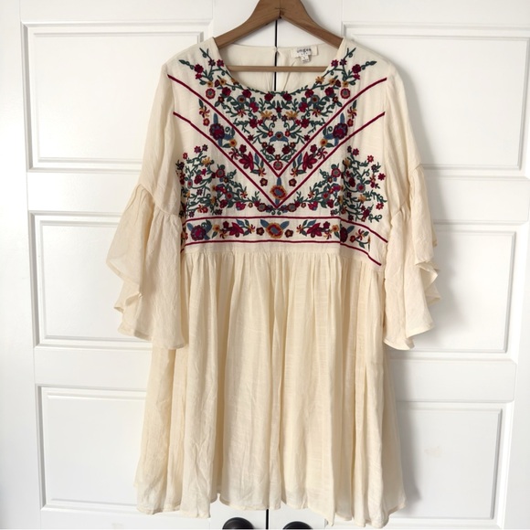 Umgee Floral Embroidered Boho Mini Dress Large Cream Babydoll Bell Sleeves Angel - Picture 2 of 11